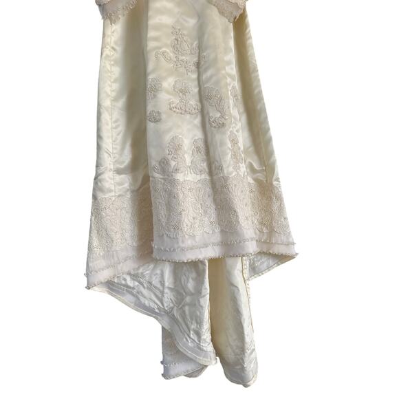 Vintage 1960s Ivory Satin Lace Wedding Dress Mock Neck Train Size Small - Picture 10 of 16